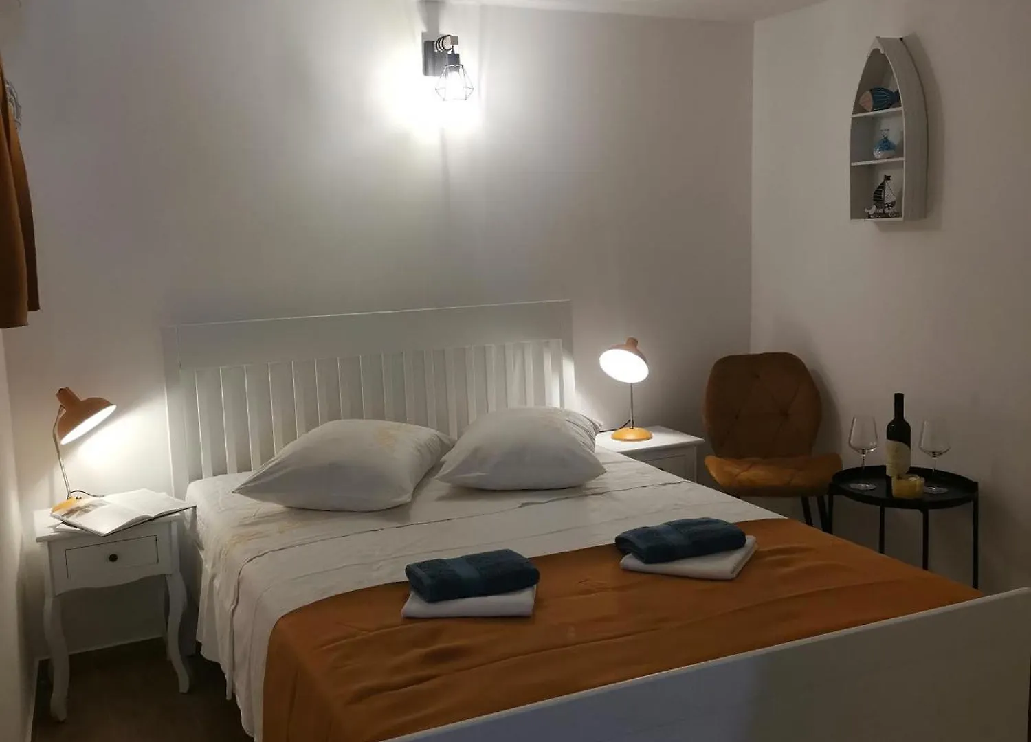 Room No Stress On Cres 0*,